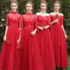Erschwinglich Rot Brautjungfernkleider 2019 A Linie Stoffgürtel Applikationen Spitze Lange Rüschen Rückenfreies Kleider Für Hochzeit