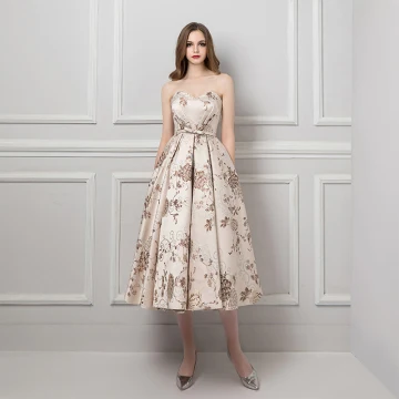 Élégant Champagne Jacquard Robe De Bal 2019 Princesse Amoureux Sans Manches Noeud Ceinture Volants Dos Nu Robe De Ceremonie