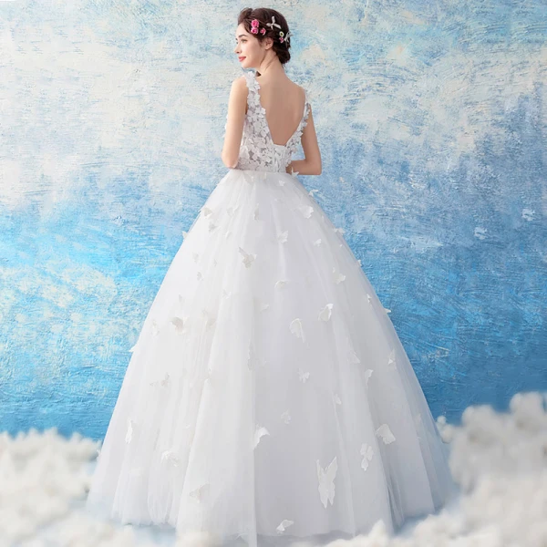Remise Blanche Robe De Mariée 2019 Princesse V-Cou Sans Manches Dos Nu Papillon Appliques En Dentelle Longue Volants Bretelles croisées