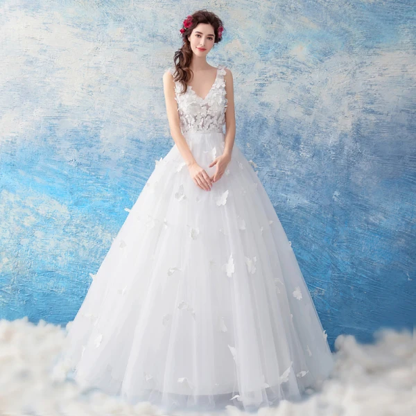 Remise Blanche Robe De Mariée 2019 Princesse V-Cou Sans Manches Dos Nu Papillon Appliques En Dentelle Longue Volants Bretelles croisées