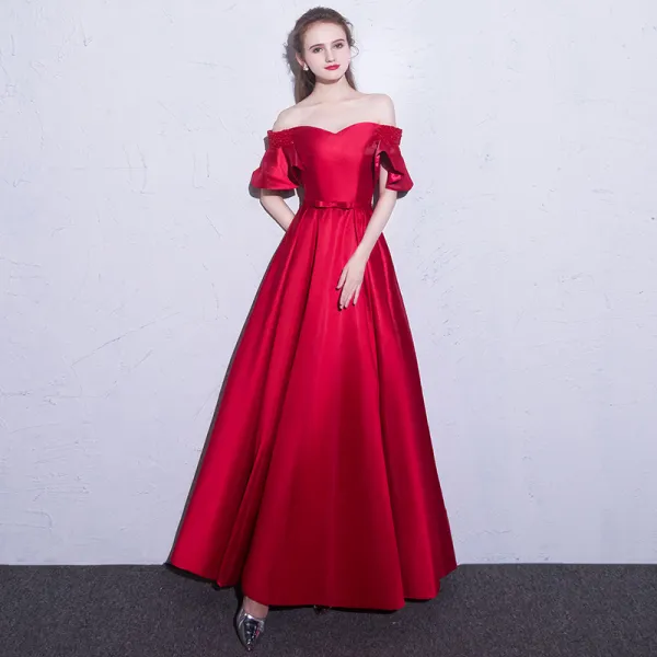 Affordable Red Evening Dresses  2019 A-Line / Princess Off-The-Shoulder Short Sleeve Beading Bow Sash Floor-Length / Long Ruffle Backless Formal Dresses