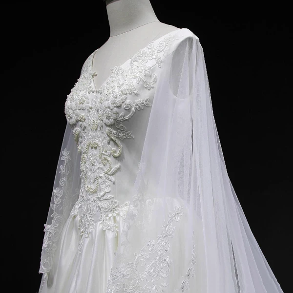 Vintage / Retro Ivory Wedding Dresses 2019 A-Line / Princess V-Neck Sleeveless Backless Appliques Lace Pearl Beading Watteau Train Ruffle