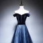 Schöne Marineblau Abendkleider 2018 A Linie Off Shoulder Kurze Ärmel Stoffgürtel Star Perlenstickerei Sweep / Pinsel Zug Rüschen Rückenfreies Festliche Kleider