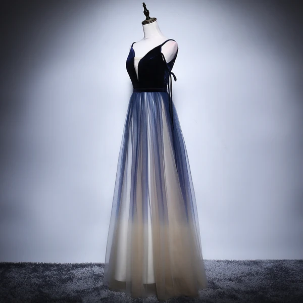 Sexy Bleu Marine Dégradé De Couleur Champagne Robe De Soirée 2018 Princesse Bretelles Spaghetti Sans Manches Longue Volants Dos Nu Robe De Ceremonie