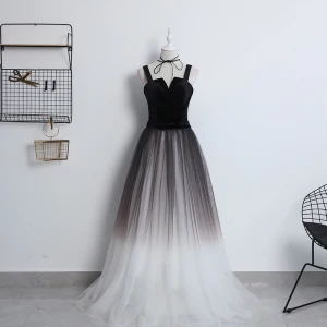 Moderne Mode Noire Dégradé De Couleur Ivoire Robe De Bal 2018 Princesse Épaules Sans Manches Longue Volants Dos Nu Robe De Ceremonie