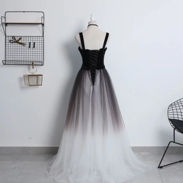 Modern / Fashion Black Gradient-Color Ivory Prom Dresses 2018 A-Line / Princess Shoulders Sleeveless Floor-Length / Long Ruffle Backless Formal Dresses