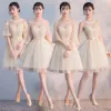 Asequible Champán Transparentes Vestidos De Damas De Honor 2018 A-Line / Princess Apliques Con Encaje Cinturón Cortos Ruffle Sin Espalda Vestidos para bodas
