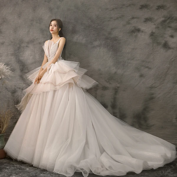 Modern / Fashion Champagne Wedding Dresses 2019 A-Line / Princess V-Neck Sleeveless Backless Glitter Tulle Beading Court Train Ruffle