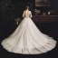 Illusion Elfenben Genomskinliga Bröllopsklänningar 2019 Prinsessa Fyrkantig Ringning Långärmad Halterneck Appliqués Spets Chapel Train Ruffle