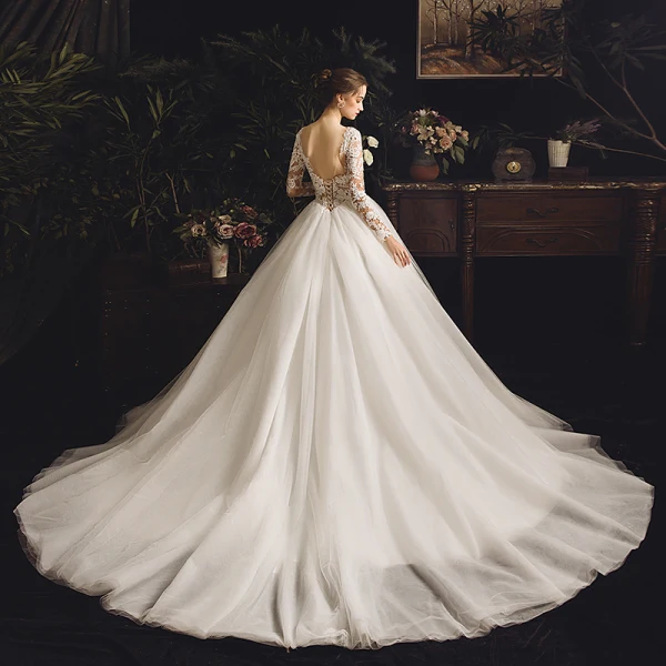 Illusion Elfenben Genomskinliga Bröllopsklänningar 2019 Prinsessa Fyrkantig Ringning Långärmad Halterneck Appliqués Spets Chapel Train Ruffle