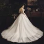 Illusion Elfenben Genomskinliga Bröllopsklänningar 2019 Prinsessa Fyrkantig Ringning Långärmad Halterneck Appliqués Spets Chapel Train Ruffle
