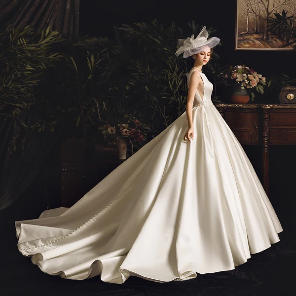 Vintage / Originale Ivoire Satin Robe De Mariée 2019 Princesse Encolure Carrée Sans Manches Perlage Ceinture Chapel Train Volants