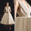 Schlicht Ivory / Creme Satin Garten / Im Freien Brautkleider / Hochzeitskleider 2019 A Linie Tiefer V-Ausschnitt Ärmellos Rückenfreies Asymmetrisch Rüschen