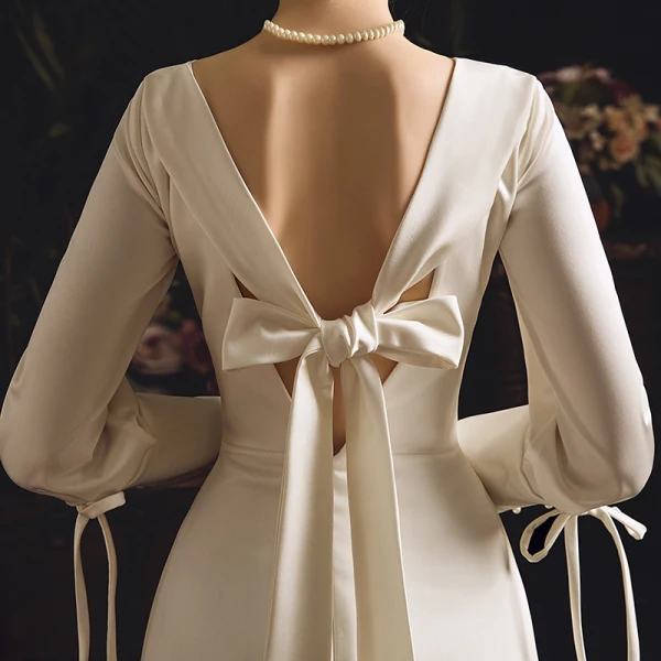 Vintage / Originale Ivoire Satin Robe De Mariée 2019 Gaine / Ajustement V-Cou Manches Longues Dos Nu Longue Volants