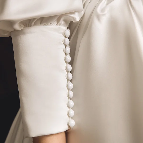 Enkla Elfenben Satin Bröllopsklänningar 2019 Prinsessa Av Axeln Pösigt 3/4 ärm Halterneck Chapel Train Ruffle