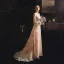 Meilleur Champagne Transparentes Jardin / Extérieur Robe De Mariée 2019 Gaine / Ajustement Encolure Dégagée Gonflée Manches Longues Appliques En Dentelle Train De Balayage Volants
