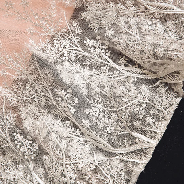 Meilleur Champagne Transparentes Jardin / Extérieur Robe De Mariée 2019 Gaine / Ajustement Encolure Dégagée Gonflée Manches Longues Appliques En Dentelle Train De Balayage Volants