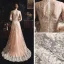Meilleur Champagne Transparentes Jardin / Extérieur Robe De Mariée 2019 Gaine / Ajustement Encolure Dégagée Gonflée Manches Longues Appliques En Dentelle Train De Balayage Volants