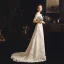 Élégant Ivoire Jardin / Extérieur Robe De Mariée 2019 Gaine / Ajustement De l'épaule 1/2 Manches Dos Nu Ceinture Appliques En Dentelle Train De Balayage Volants