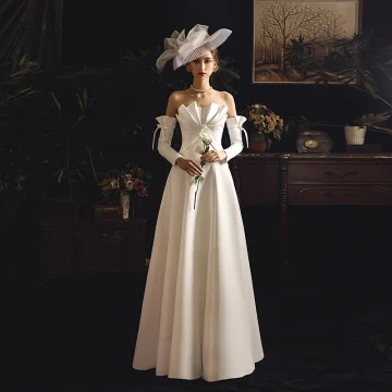 Unique Ivoire Satin Robe De Mariée 2019 Empire Amoureux Détachable Manches Longues Dos Nu Longue Volants