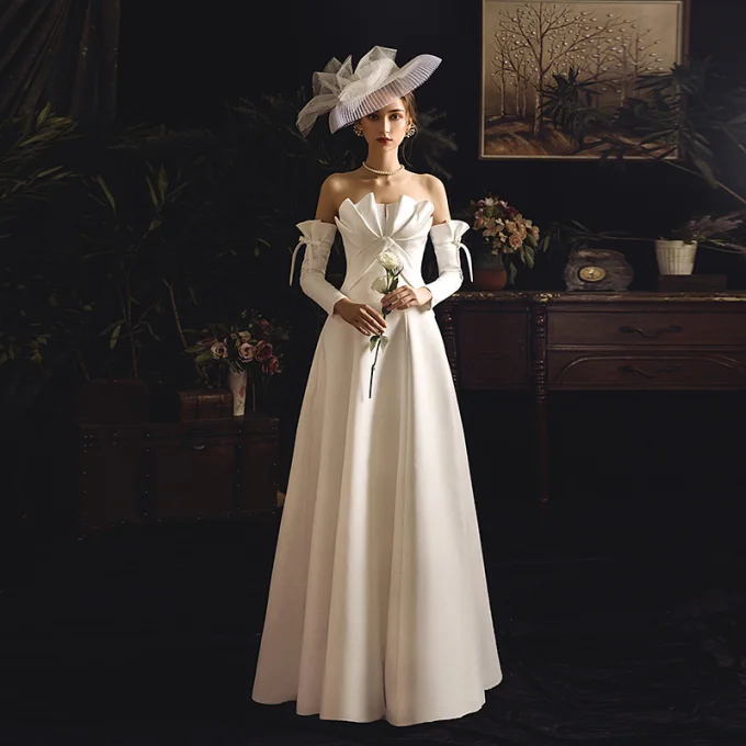 Fantastiske Unike Elfenben Satin Brudekjoler 2019 Empire Kjæreste Avtakbar Langermede Ryggløse Lange Buste