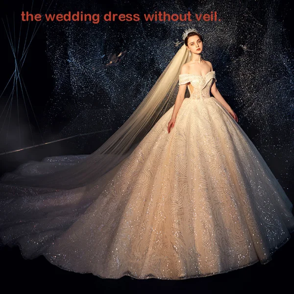 Luxe Scintillantes Ivoire Robe De Mariée 2019 Robe Boule De l'épaule Manches Courtes Dos Nu Glitter Paillettes Cathedral Train Volants