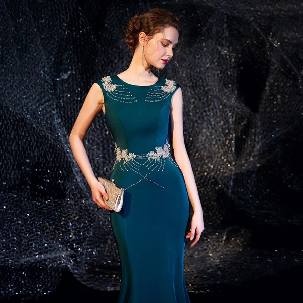 Élégant Bleu D'encre Robe De Soirée 2019 Trompette / Sirène Encolure Dégagée Sans Manches Perlage Longue Volants Robe De Ceremonie