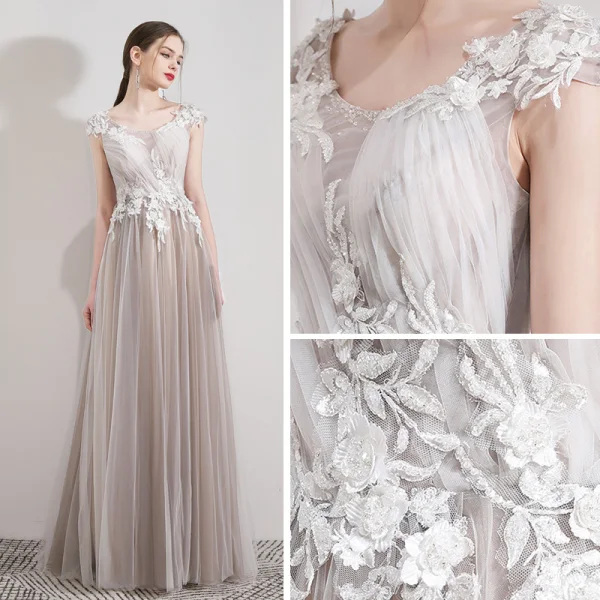 Élégant Champagne Robe De Soirée 2019 Princesse Encolure Dégagée Sans Manches Appliques En Dentelle Perlage Cristal Longue Volants Dos Nu Robe De Ceremonie