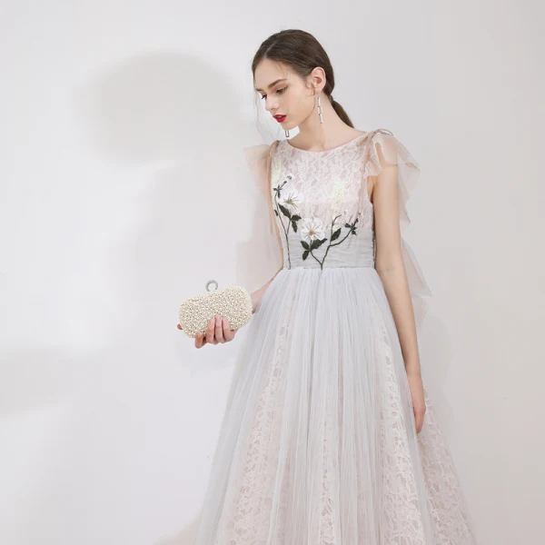 Best Grey Lace Evening Dresses  2019 A-Line / Princess Scoop Neck Sleeveless Appliques Lace Floor-Length / Long Ruffle Backless Formal Dresses