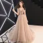 Chic Champagne Robe De Soirée 2019 Princesse V-Cou Sans Manches Ceinture Tachetée Tulle Train De Balayage Volants Dos Nu Robe De Ceremonie