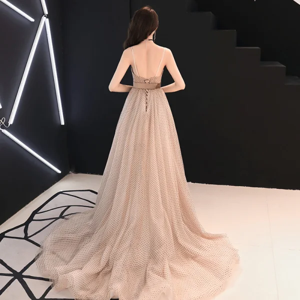 Chic Champagne Robe De Soirée 2019 Princesse V-Cou Sans Manches Ceinture Tachetée Tulle Train De Balayage Volants Dos Nu Robe De Ceremonie