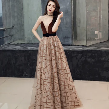 Sexy Marron Daim Robe De Soirée 2019 Princesse Transparentes Col V Profond Sans Manches Rayé Tulle Ceinture Tribunal Train Volants Dos Nu Robe De Ceremonie
