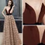 Sexy Marron Daim Robe De Soirée 2019 Princesse Transparentes Col v profond Sans Manches Rayé Tulle Ceinture Tribunal Train Volants Dos Nu Robe De Ceremonie