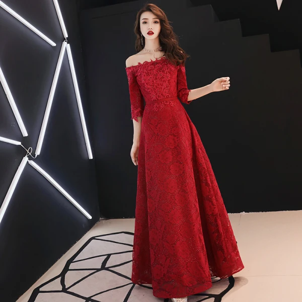 Abordable Bordeaux Dentelle Robe De Soirée 2019 Princesse De l'épaule 3/4 Manches Appliques En Dentelle Faux Diamant Longue Dos Nu Robe De Ceremonie