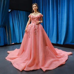 Fabuleux Perle Rose Robe De Bal 2019 Robe Boule De L Épaule Manches Courtes Appliques Fleur Faux Diamant Tribunal Train Volants Dos Nu Robe De Ceremonie