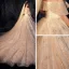 Scintillantes Champagne Robe De Mariée 2019 Robe Boule De l'épaule Manches Courtes Dos Nu Glitter Paillettes Cathedral Train Volants