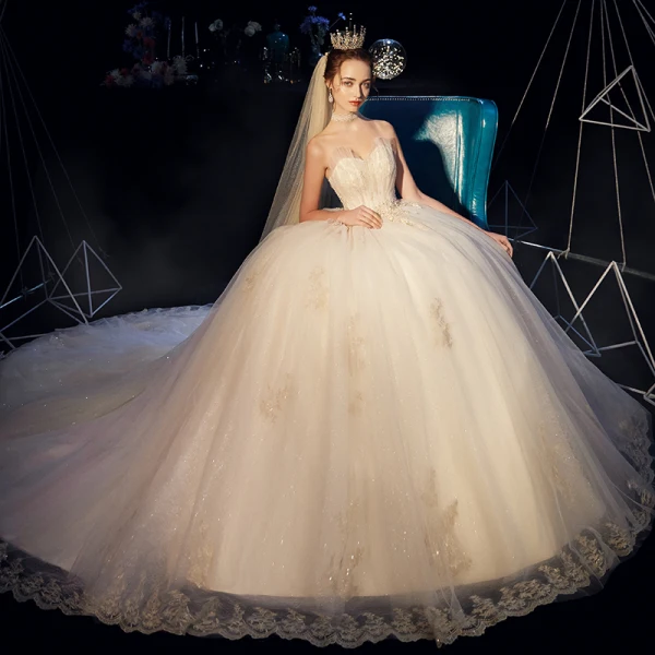 Elegant Champagne Brudekjoler 2019 Ballkjole Kjæreste Uten Ermer Ryggløse Beading Perle Appliques Blonder Glitter Tyll Cathedral Train Buste