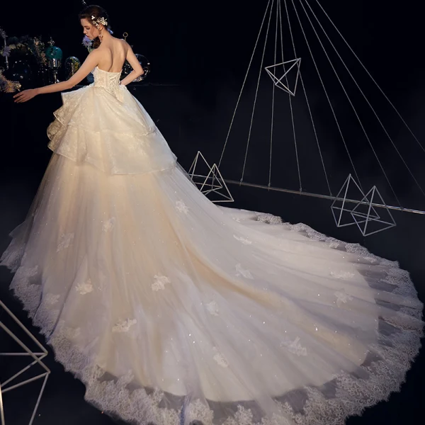 Elegant Elfenben Brudekjoler 2019 Ballkjole Kjæreste Uten Ermer Ryggløse Appliques Blonder Glitter Tyll Cathedral Train Buste