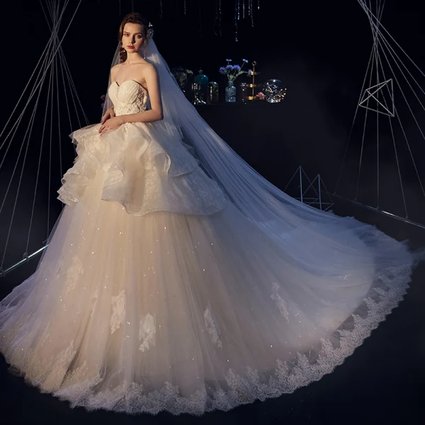 Elegant Elfenben Brudekjoler 2019 Ballkjole Kjæreste Uten Ermer Ryggløse Appliques Blonder Glitter Tyll Cathedral Train Buste