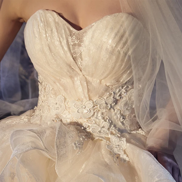 Elegant Elfenben Brudekjoler 2019 Ballkjole Kjæreste Uten Ermer Ryggløse Appliques Blonder Glitter Tyll Cathedral Train Buste