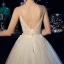Meilleur Champagne Jardin / Extérieur Robe De Mariée 2019 Princesse Bretelles Spaghetti Transparentes Col v profond Sans Manches Dos Nu Appliques En Dentelle Perlage Perle Glitter Tulle Train De Balayage Volants