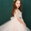 Schöne Pearl Rosa Blumenmädchenkleider 2019 A Linie Rundhalsausschnitt 1/2 Ärmel Applikationen Spitze Perlenstickerei Perle Sweep / Pinsel Zug Rüschen Kleider Für Hochzeit