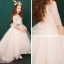 Schöne Pearl Rosa Blumenmädchenkleider 2019 A Linie Rundhalsausschnitt 1/2 Ärmel Applikationen Spitze Perlenstickerei Perle Sweep / Pinsel Zug Rüschen Kleider Für Hochzeit