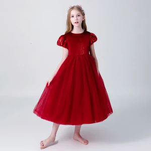 Chic Belle Bordeaux Daim Robe Ceremonie Fille 2019 Princesse Encolure Dégagée Gonflée Manches Courtes Thé Longueur Volants Robe Pour Mariage