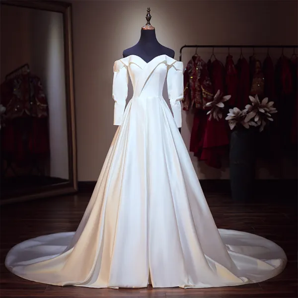 Modest / Simple Ivory Satin Wedding Dresses 2019 A-Line / Princess Off-The-Shoulder Puffy Long Sleeve Backless Chapel Train Ruffle