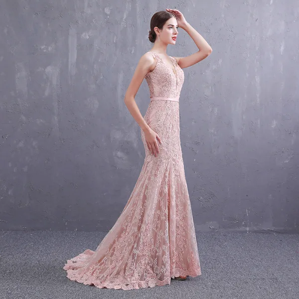 Meilleur Perle Rose Transparentes Robe De Soirée 2019 Trompette / Sirène Col v profond Sans Manches Ceinture Appliques En Dentelle Perle Train De Balayage Volants Robe De Ceremonie