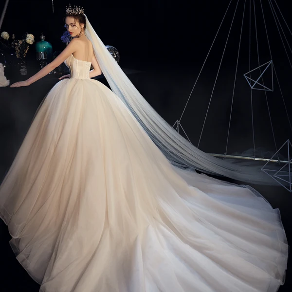 Modest / Simple Champagne Organza Corset Wedding Dresses 2019 Ball Gown Strapless Sleeveless Backless Cathedral Train Ruffle