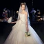 Bäst Champagne Organza Bröllopsklänningar 2019 Prinsessa Axelbandslös Ärmlös Halterneck Långa Ruffle