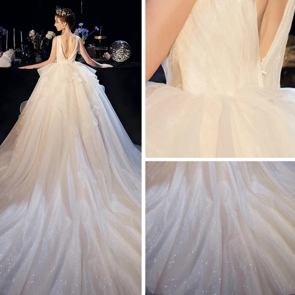 Bling Bling Champagner Organza Brautkleider / Hochzeitskleider 2019 Ballkleid Durchsichtige Tiefer V-Ausschnitt Ärmellos Rückenfreies Glanz Tülle Kathedrale Schleppe Rüschen