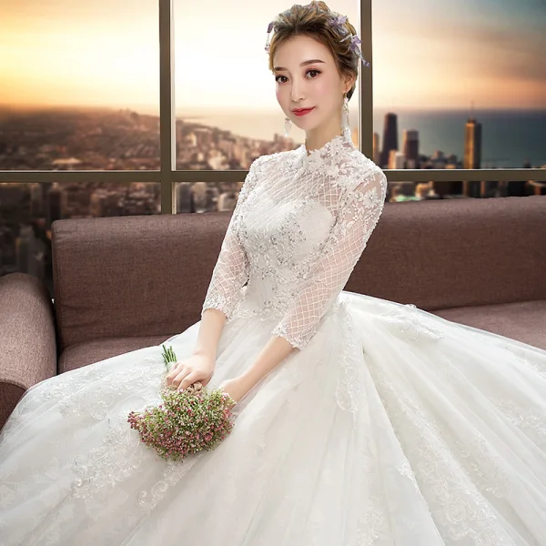Style Chinois Ivoire Transparentes Robe De Mariée 2019 Princesse Col Haut 3/4 Manches Dos Nu Appliques En Dentelle Perlage Chapel Train Volants